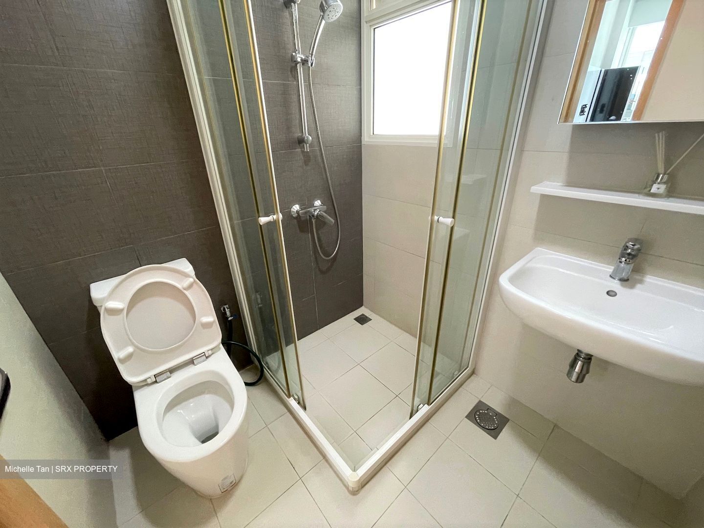 Vacanza @ East (D14), Condominium #346976241